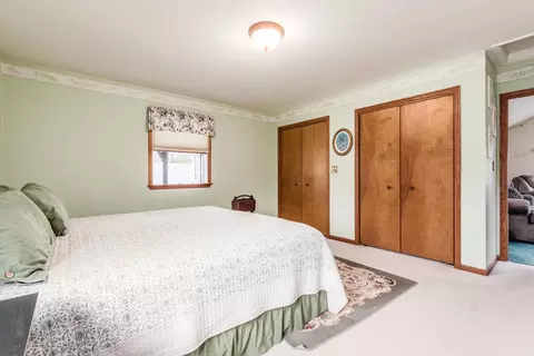 Bedroom - 52 3rd St SE, Newark, OH 43055 photo 2 of 6
