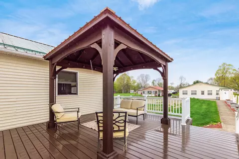 Exterior - 52 3rd St SE, Newark, OH 43055 photo 7 of 20