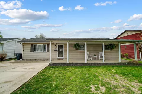 135 Kraft Dr, Ashville, OH 43103