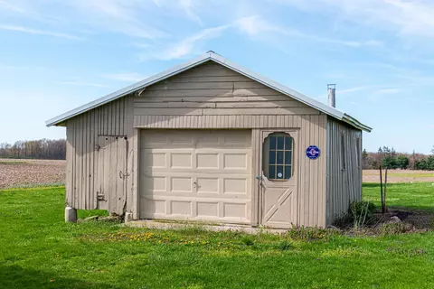 Exterior - 3947 Spicer Rd, Caledonia, OH 43314 photo 9 of 13