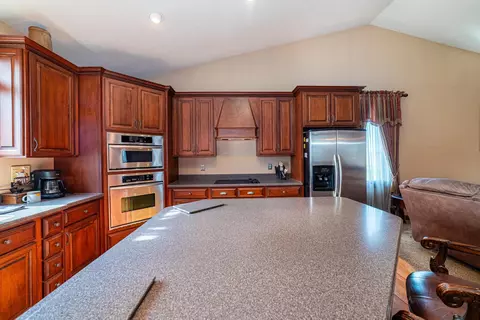 Kitchen - 3947 Spicer Rd, Caledonia, OH 43314 photo 6 of 6