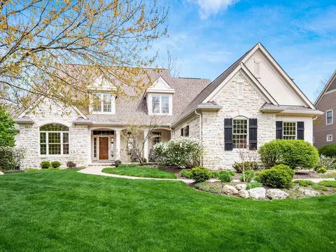 8528 Tartan Fields Dr, Dublin, OH 43017