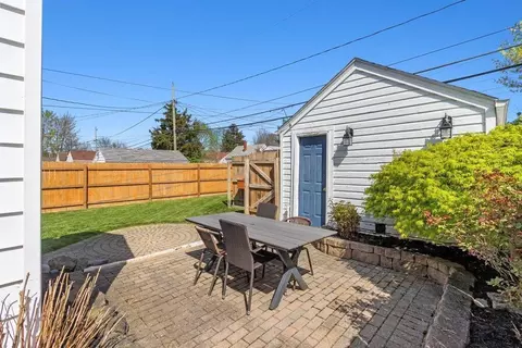 Exterior - 392 E Beechwold Blvd, Columbus, OH 43214 photo 3 of 5