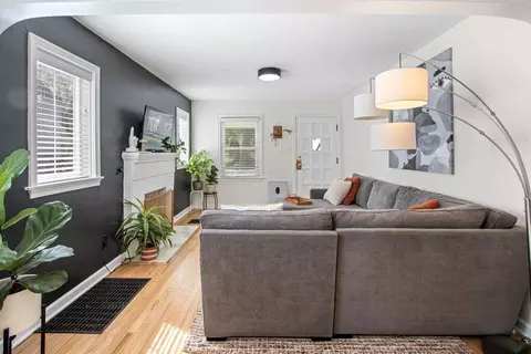 Living - 392 E Beechwold Blvd, Columbus, OH 43214 photo 5 of 5