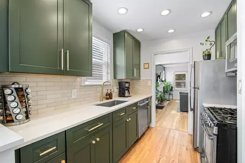 Kitchen - 392 E Beechwold Blvd, Columbus, OH 43214 photo 5 of 5