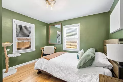 Bedroom - 392 E Beechwold Blvd, Columbus, OH 43214 photo 2 of 2