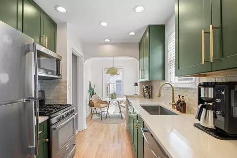 Kitchen - 392 E Beechwold Blvd, Columbus, OH 43214 photo 1 of 5