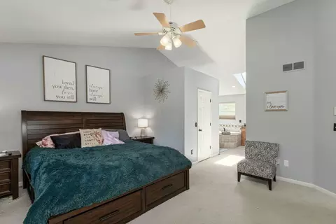 Bedroom - 7814 Craindow Ct, Dublin, OH 43017 photo 2 of 8
