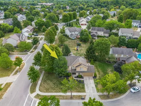 View/Area - 7814 Craindow Ct, Dublin, OH 43017 photo 3 of 12