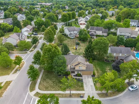 View/Area - 7814 Craindow Ct, Dublin, OH 43017 photo 4 of 12
