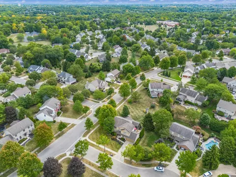 View/Area - 7814 Craindow Ct, Dublin, OH 43017 photo 7 of 12