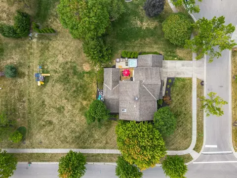 View/Area - 7814 Craindow Ct, Dublin, OH 43017 photo 2 of 12