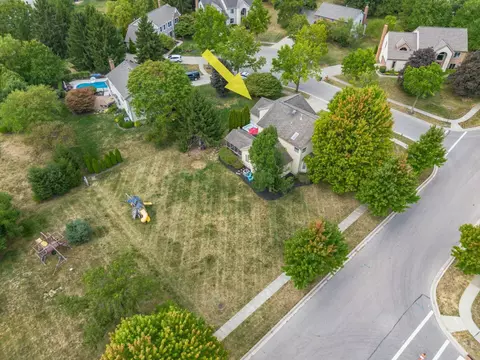 View/Area - 7814 Craindow Ct, Dublin, OH 43017 photo 8 of 12