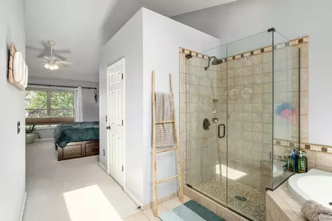 Bath - 7814 Craindow Ct, Dublin, OH 43017 photo 6 of 7