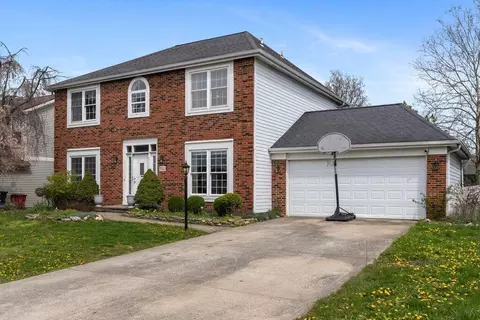 3322 Grovepark Dr, Grove City, OH 43123