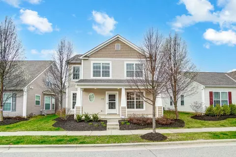 2193 Legends Dr, Grove City, OH 43123