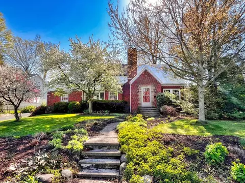 16 Highland Dr, Mount Vernon, OH 43050