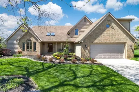 8875 Davington Dr, Dublin, OH 43017