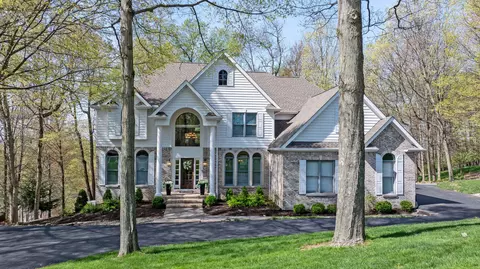 362 Bryn Du Dr, Granville, OH 43023