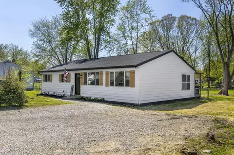 48 1st Ave SW, Pataskala, OH 43062