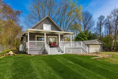 497 Mcintosh Dr, Howard, OH 43028