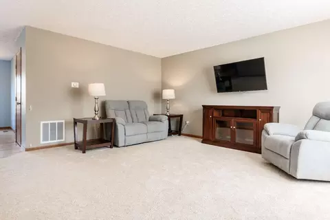 179 Harvard Loop, Delaware, OH 43015 photo 7
