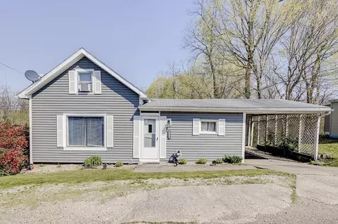 12500 East St, Howard, OH 43028