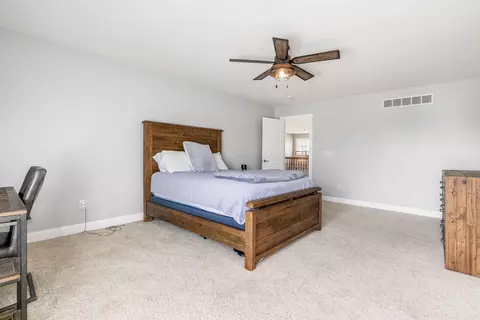 Bedroom - 2383 Dauer Ct, Powell, OH 43065 photo 3 of 7