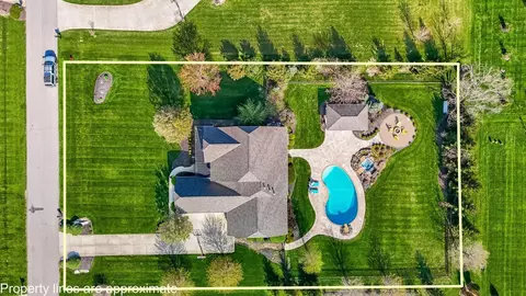 View/Area - 2383 Dauer Ct, Powell, OH 43065 photo 3 of 4