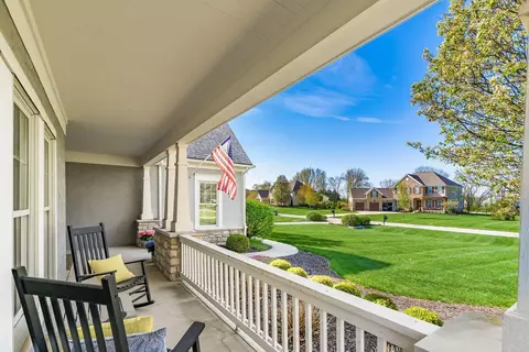 Exterior - 2383 Dauer Ct, Powell, OH 43065 photo 4 of 12