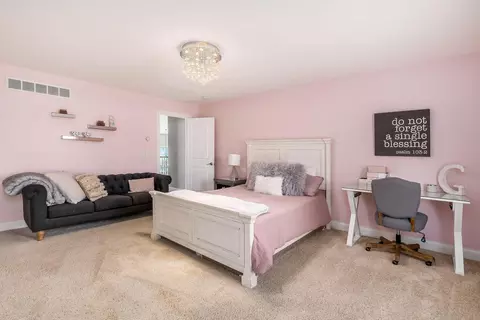 Bedroom - 2383 Dauer Ct, Powell, OH 43065 photo 4 of 7