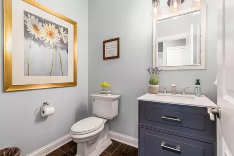 Bath - 2383 Dauer Ct, Powell, OH 43065 photo 6 of 11