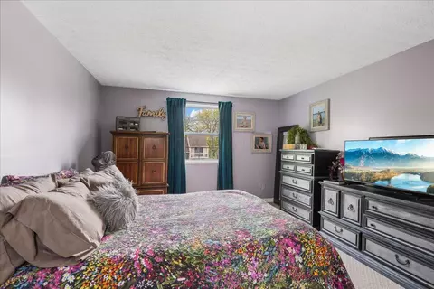 Bedroom - 3776 Farm Brook Ln, Columbus, OH 43204 photo 6 of 7
