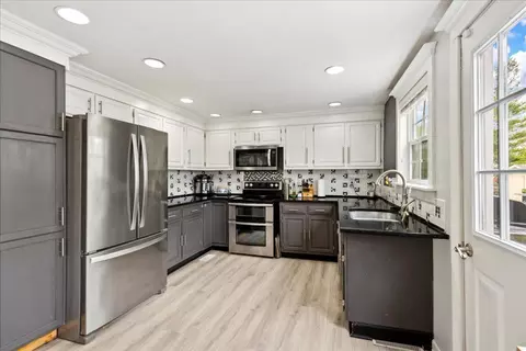 Kitchen - 3776 Farm Brook Ln, Columbus, OH 43204 photo 1 of 2