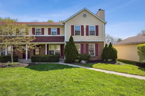 8210 Laramie Pl, Powell, OH 43065