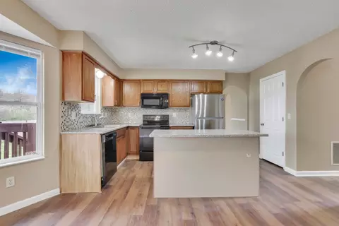 Kitchen - 577 Stable St, Pataskala, OH 43062 photo 3 of 5