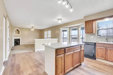 Living - 577 Stable St, Pataskala, OH 43062 photo 10 of 12