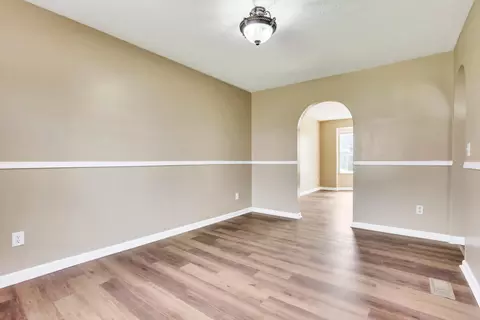 Living - 577 Stable St, Pataskala, OH 43062 photo 9 of 12