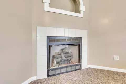 Living - 577 Stable St, Pataskala, OH 43062 photo 5 of 12