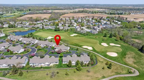 163 Pebble Creek Dr, Pataskala, OH 43062