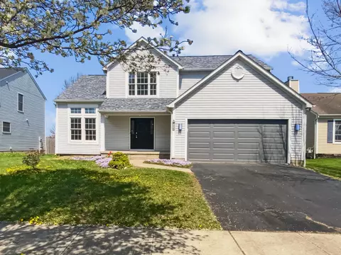 1076 Valley Dr, Marysville, OH 43040