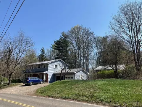 25 N Liberty St, New Concord, OH 43762