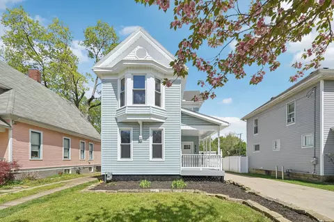566 Hudson Ave, Newark, OH 43055