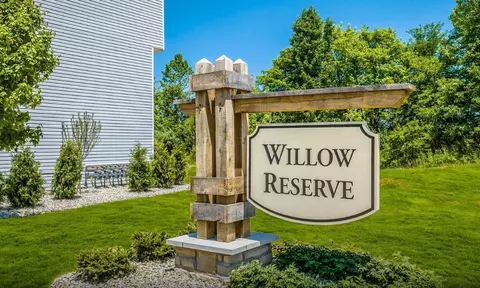 128 Weeping Willow Ln, Etna, OH 43068