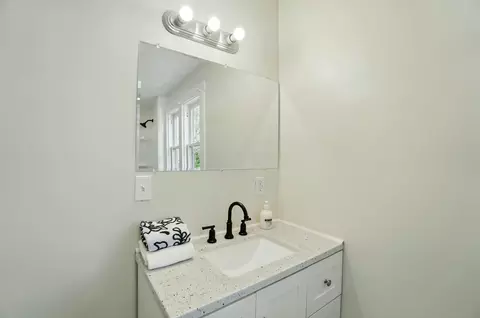 Bath - 720 W Columbia St, Springfield, OH 45504 photo 2 of 4
