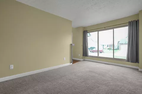 1860 Seasprite Dr, Galloway, OH 43119 photo 12