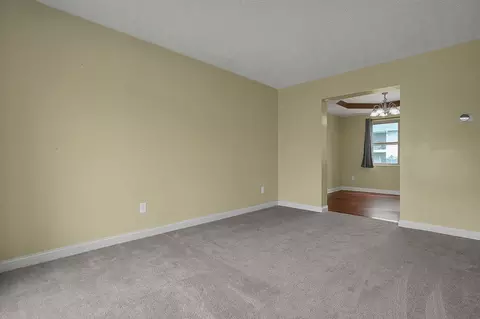 1860 Seasprite Dr, Galloway, OH 43119 photo 13