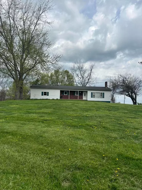 5398 Marietta Rd SE, New Lexington, OH 43764