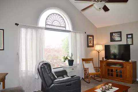 Living - 5617 Calais Dr, Springfield, OH 45503 photo 3 of 6