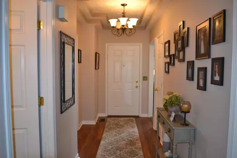 Entry Way - 5617 Calais Dr, Springfield, OH 45503 photo 1 of 3